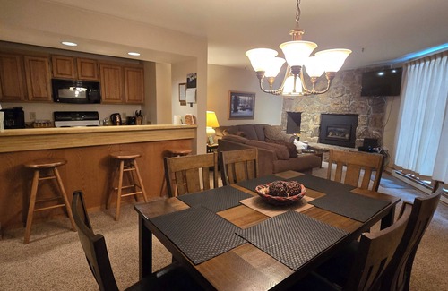 Dillon Condo | Value Priced Condo W/Lake & Mtn Views, Free Ski Shuttle