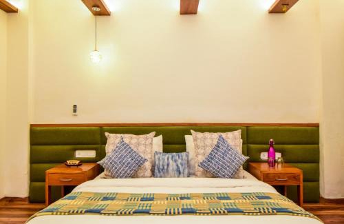 Sunam Hotel | Vampi Lodge & Cafe