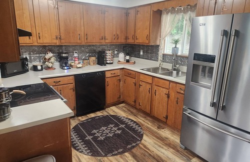 Van Buren House | ⭕️Van Buren 3 Bedroom Home Near The Landing with an Arcade! Fast Wifi!
