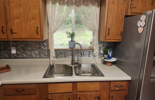 Van Buren House | ⭕️Van Buren 3 Bedroom Home Near The Landing with an Arcade! Fast Wifi!