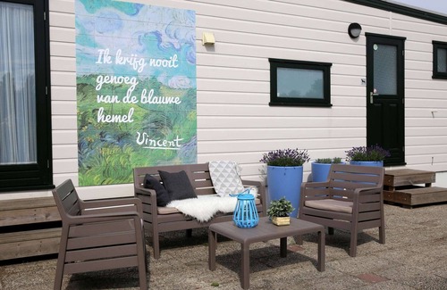 Udenhout Ski Chalet | Van Gogh style Chalet near Drunense Dunes