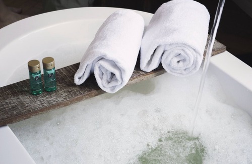 Nes Hotel | Van Heeckeren Hotel