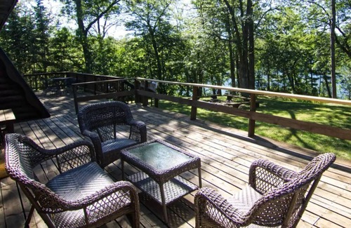 Mikana Cabin | Van Reed Island - Including Resort Access!