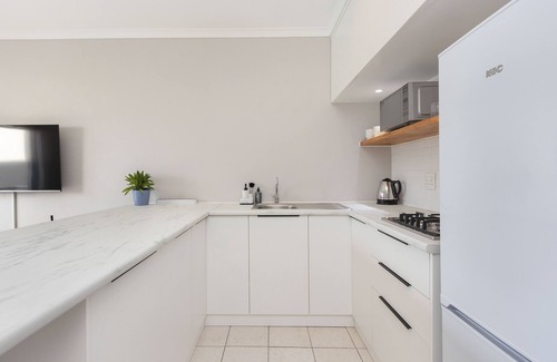 Gordons Bay Central Apartment | Van Riebeeck 12 - Two Bedroom Apartment, Sleeps 4