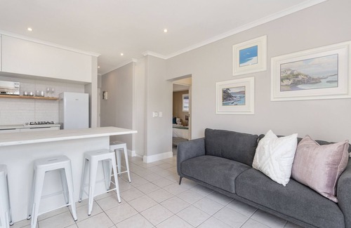 Gordons Bay Central Apartment | Van Riebeeck 12 - Two Bedroom Apartment, Sleeps 4