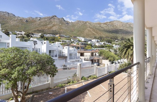 Gordons Bay Central Apartment | Van Riebeeck 12 - Two Bedroom Apartment, Sleeps 4