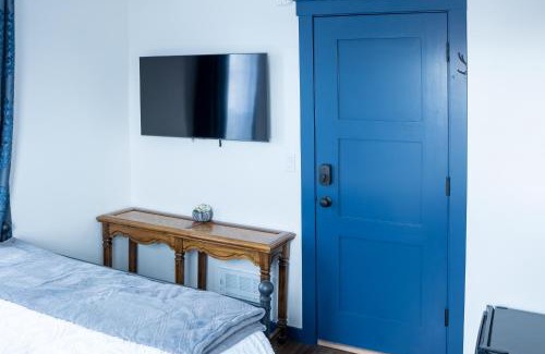 Palmer Hotel | Van Wormer Room 201, Hyland Hotel