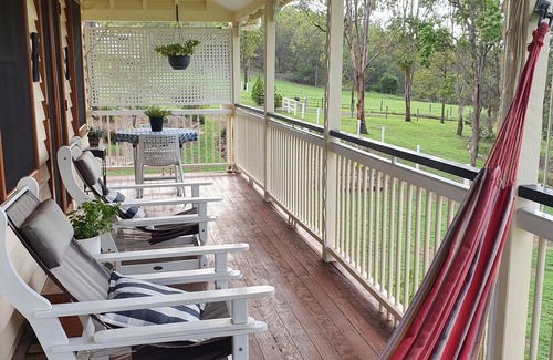 Mount Alford Cottage | VANBERY COTTAGE HOST FARM