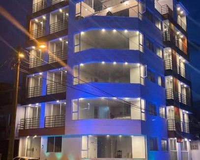 Las Mercedes Apartment | Vancouver 102