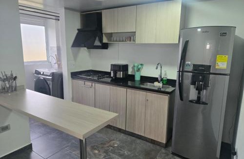 Las Mercedes Apartment | Vancouver 402