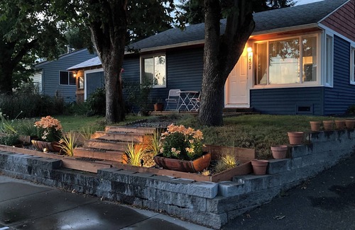 Vancouver House | Vancouver Oasis w/hot tub, sauna, & cold plunge.
