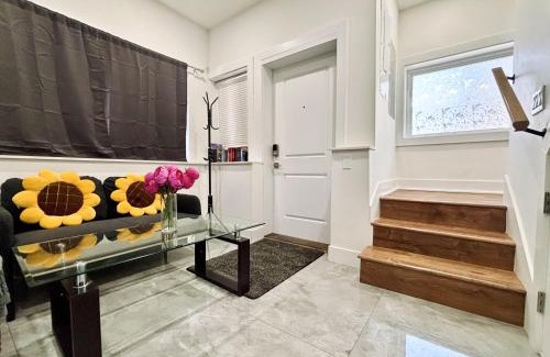 Knight Apartment | Vancouver’s Homey Laneway House