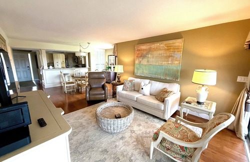 Vanderbilt Beach Condo | Vanderbilt Beach Access and on the intercostal!