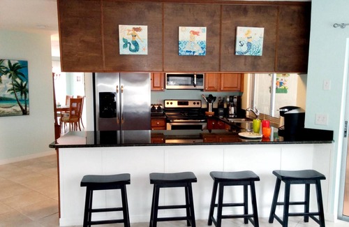 Naples Park House | ☀️ Vanderbilt Beach ☀️South-Facing Heated Pool ☀️High Speed Int☀️
