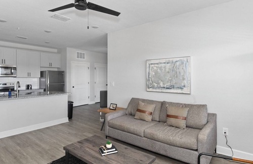 Newberry Apartment | Vanguard 1BD 11 - One Bedroom Apartment, Sleeps 2