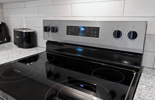 Newberry Apartment | Vanguard 2BD 19 - Two Bedroom Apartment, Sleeps 4