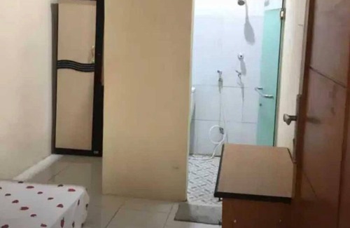 Bekasi House | Vanila Kost Jatiwarna - Caters to Women