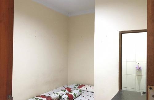 Bekasi House | Vanila Kost Jatiwarna - Caters to Women