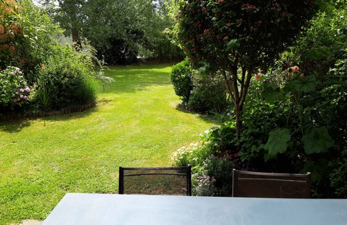 Vannes Apartment | VANNES, bright T2 with garden 10 min walk from the port and the city center