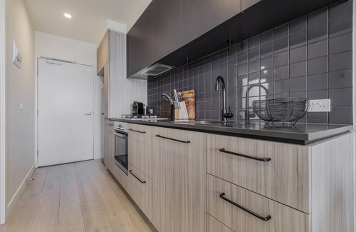 Fitzroy Condo | VAQUAY Rooftops In Fitzroy | Urban Fitzroy Escape With Cafes & Art at Doorstep