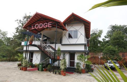 Hampankatta Hotel | Vardhaman Grand inn