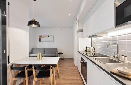 L'Hospitalet de Llobregat Apartment | Varios Aptos Barcelona/hospitalet Llobregat, 6pers/apto. Consultar