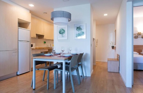 L'Hospitalet de Llobregat Apartment | VARIOS APTOS.BARCELONA/HOSPITALET DE LLOBREGAT, 4 people/apt.