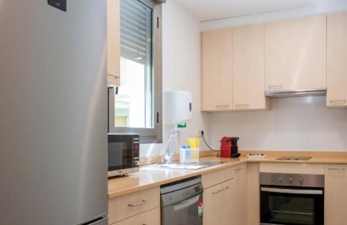 L'Hospitalet de Llobregat Apartment | VARIOS APTOS.BARCELONA/HOSPITALET DE LLOBREGAT, 4 people/apt.
