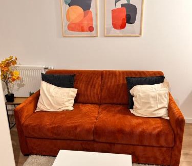 Aubervilliers Apartment | Vases d'honneur HOME proche de Paris et du stade de France