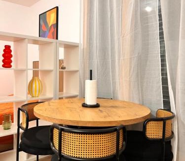 Aubervilliers Apartment | Vases d'honneur HOME proche de Paris et du stade de France