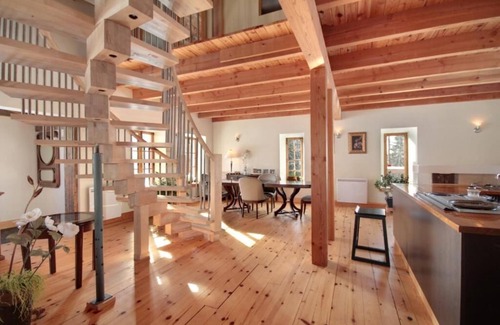 Stoneham-et-Tewkesbury Cottage | Vast open post and beam cottage CITQ 294676