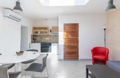 Charleval Apartment | Vaste appart de 45 m2 climatisé -n4