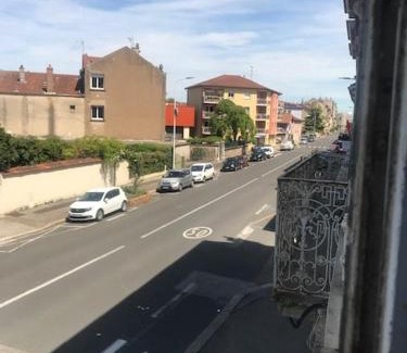 Bourg-en-Bresse House | vaste chambre familiale