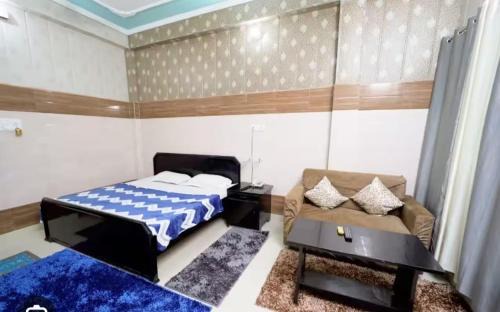 Thakurdwara Hotel | Vatsal hotel