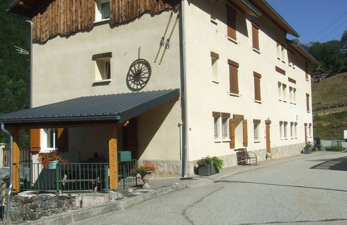 Vaujany Apartment | Vaujany/alpesd'huez, Skiing, cycling (marmot/alp'd'huze) 20km col gland