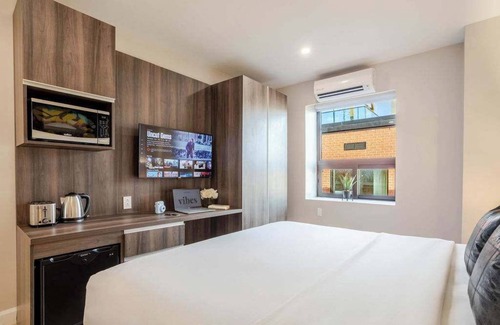 Gay Village Hotel | Vault King – Heart of Montreal