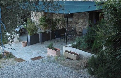 Ville-di-Paraso House | vaulted traditional room in Balagne "O Bambou"
