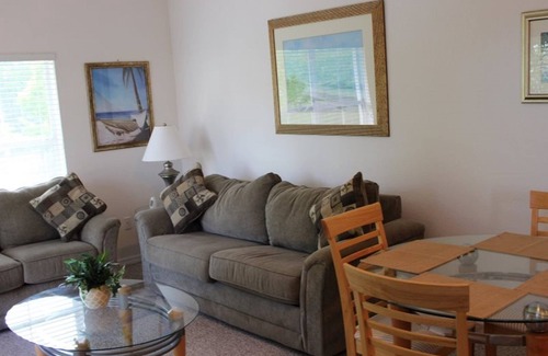 Venetian Bay Villages House | VB043 4 Bedroom, 3 Bath Townhouse