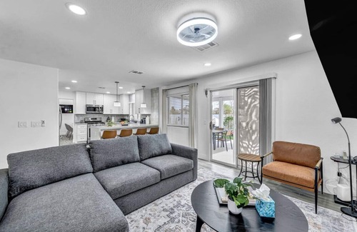 Green Valley Apartment | Vegas Haven Pool Spa Game Room
