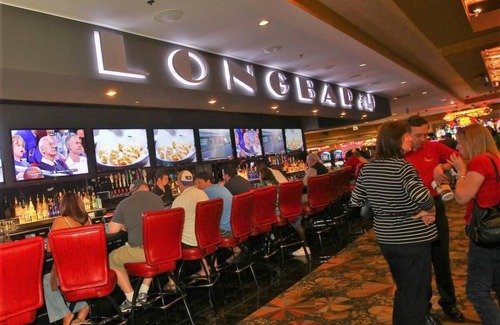 Downtown Las Vegas House | Vegas Vacation! 3 Relaxing Downtown Units, Pool, Casino