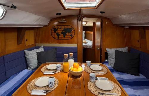 Caleta de Sebo Boat Rental | Velero Puma 32