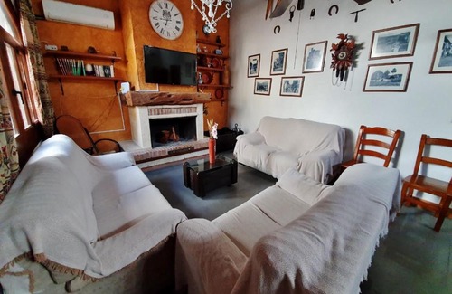 Velez de Benaudalla House | VELEZ NAZARI LA CHOZA