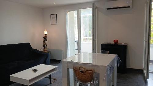 Sainte-Marguerite Apartment | velodrome stadium, apartment