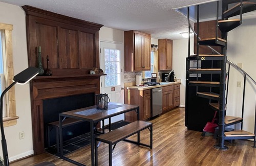 Willis House | VeloWay Chalet by Buffalo Mountain Getaway