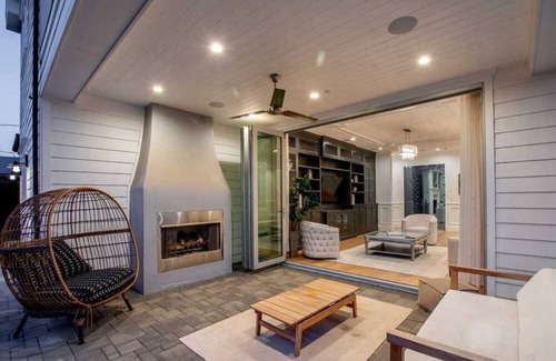 Tarzana Villa | Veloz Villa - The Prime Private Estate