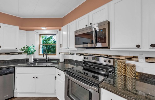 Sherman Hill Condo | Velvet Noir - Sultry City Luxe
