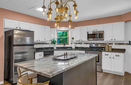 Sherman Hill Condo | Velvet Noir - Sultry City Luxe