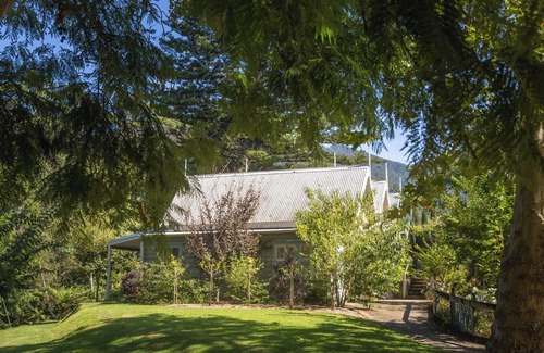 Tilba Tilba Cottage | Velvet Pear Cottage @ The Foxglove Gardens