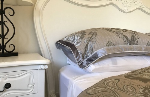 Tilba Tilba Cottage | Velvet Pear Cottage @ The Foxglove Gardens