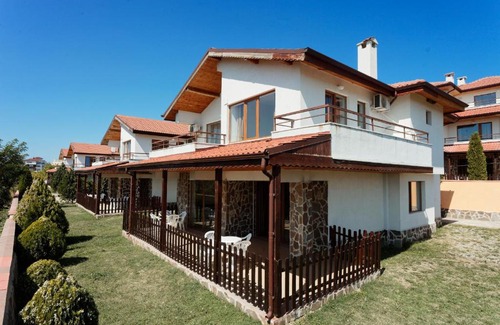 Byala Hotel | Vemara Club Hotel and Villas - Free parking and Free Beach Access
